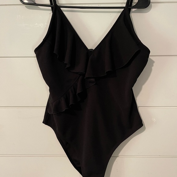 Super cute black bodysuit size Large - Picture 9 of 9